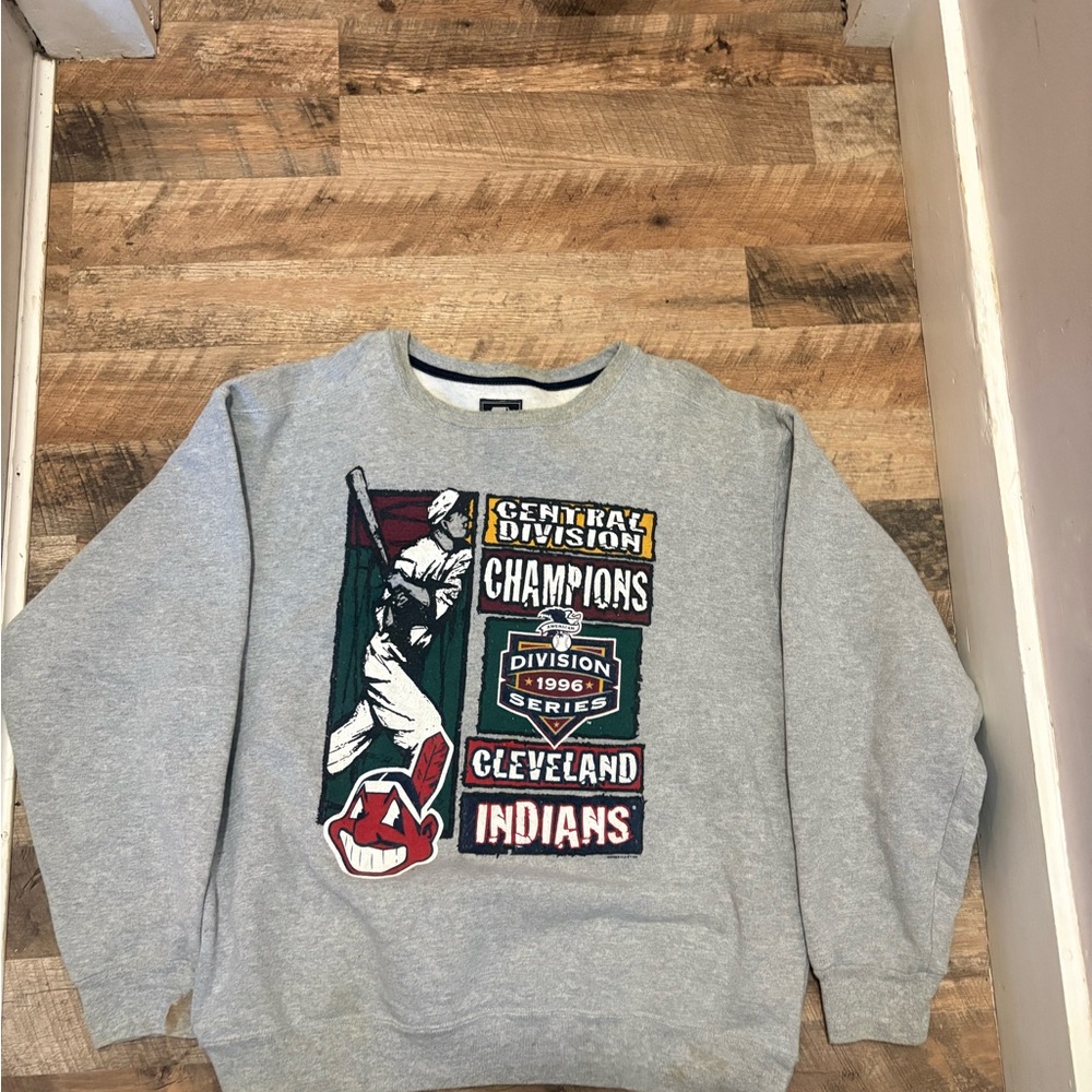 Cleveland Indians Grey Graphic Crewneck Sweatshirt
